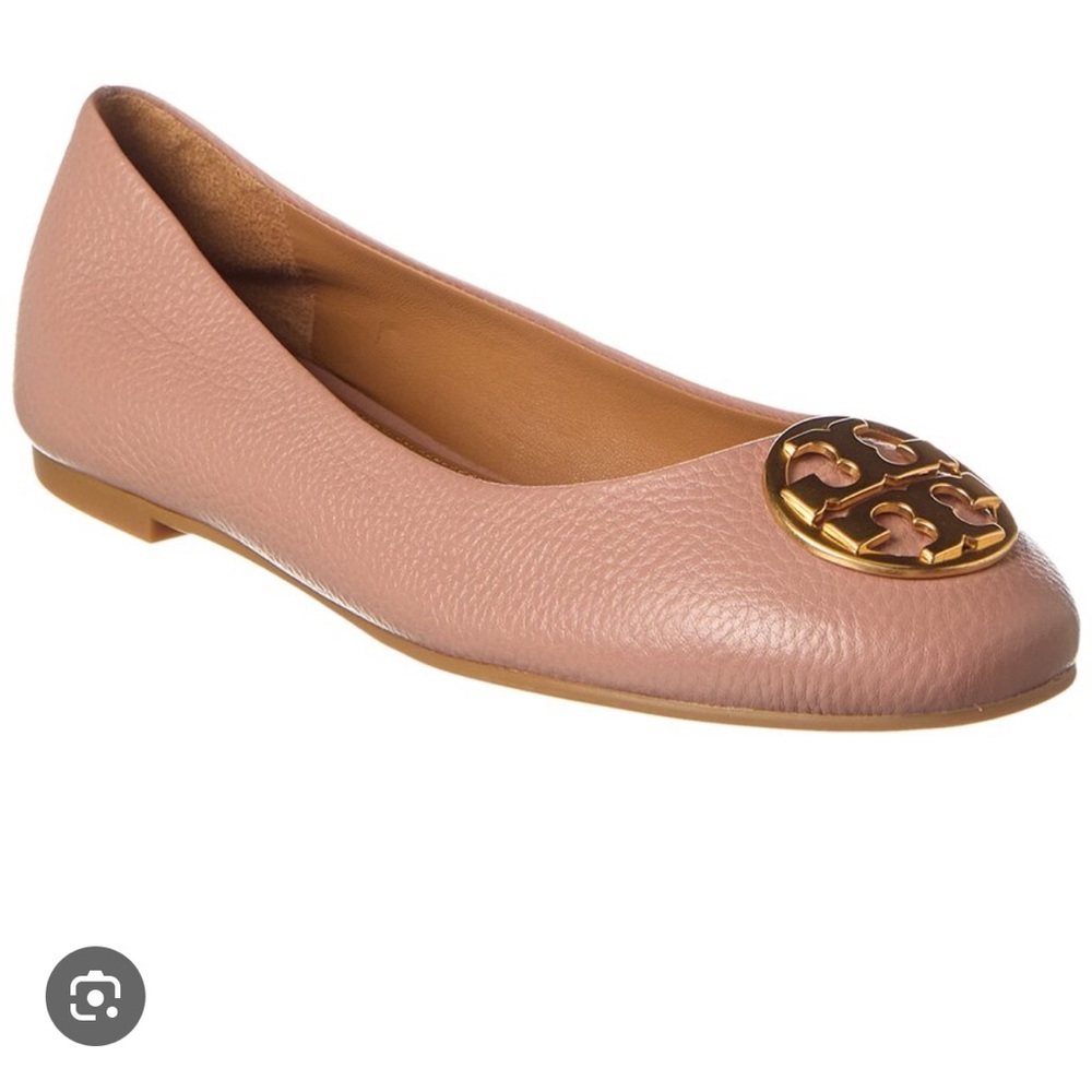 Tory Burch Leather Loafers with Rounded Toe and Slip-On Design